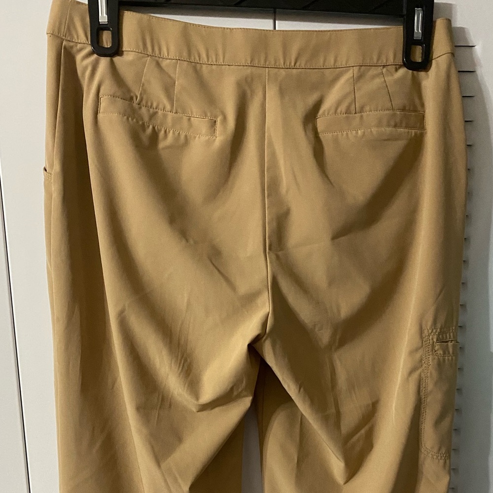 Zenergy Golf by Chico’s Cropped Pants, Sz 8, Chico’s Sz 1, Neutral, Minimalist - Picture 10 of 11